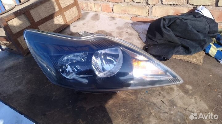 Фара ford focus 2