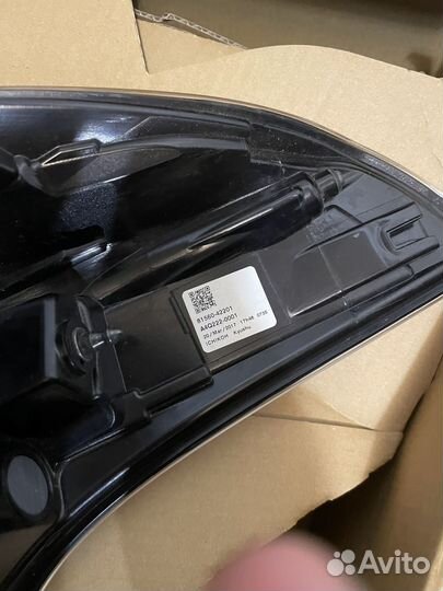 Фонарь задний Toyota Rav4 XA40