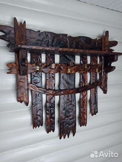 Вешалка в деревенском стиле
