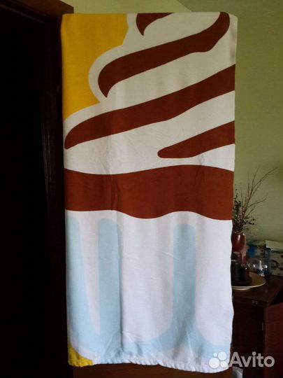 Полотенце новое фирменное большое пляжное