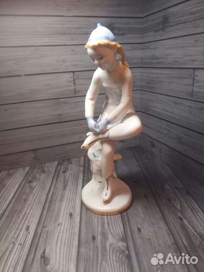 Юная конькобежка. лфз. Фарфор СССР