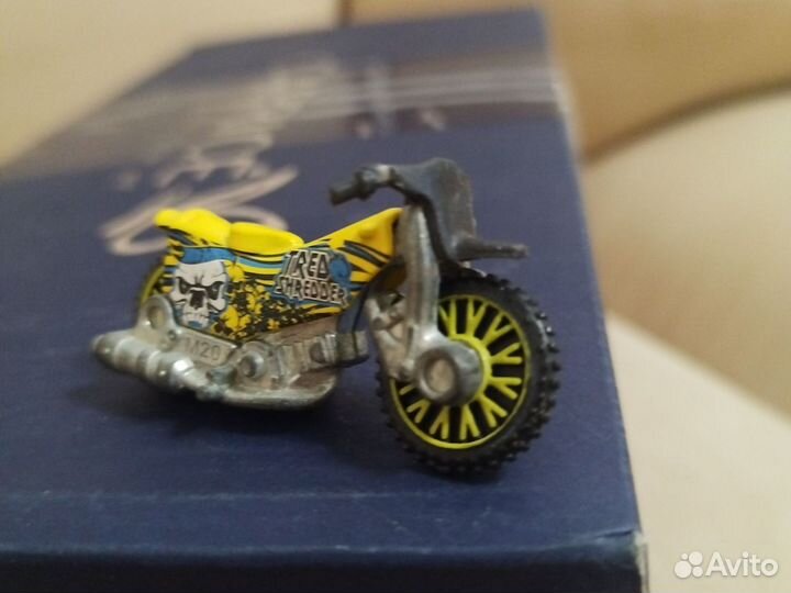 Hot wheels машинки