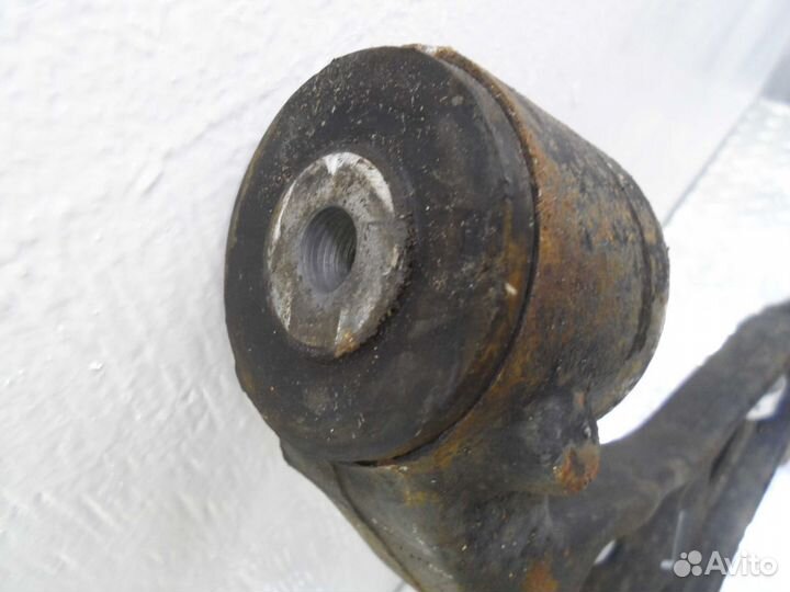 Рычаг передний левый нижний Dodge Durango 3 WD 680