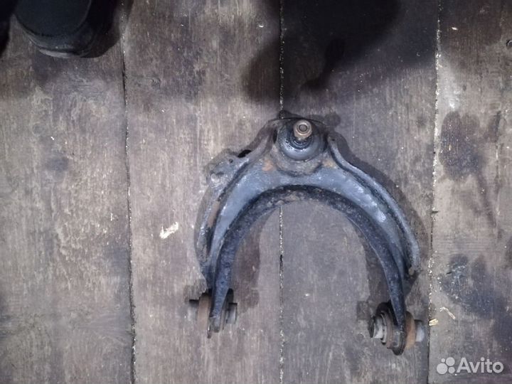 Верхний рычаг Honda Accord