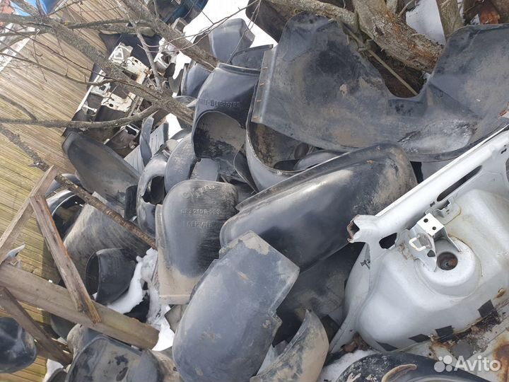 Подкрылок на лада приора.калина