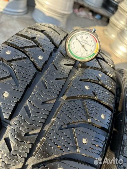 Bridgestone Ice Cruiser 7000S 205/50 R17