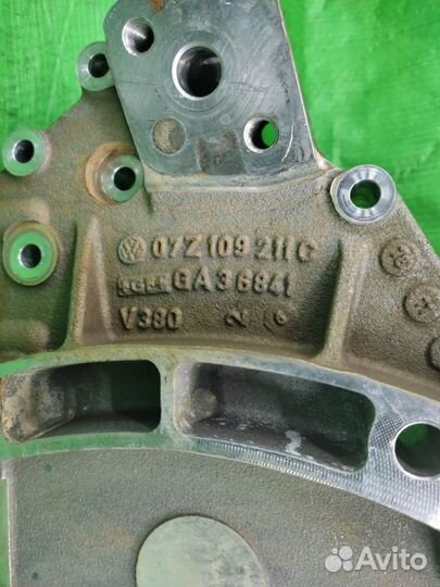 Крышка двс 5.0 TDI AYH VW Touareg 2002-2010