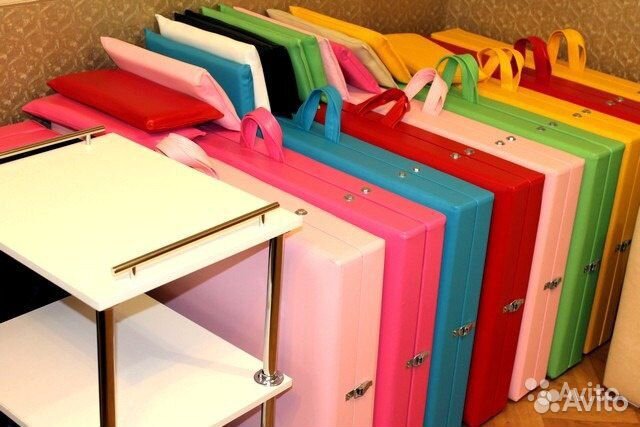 Массажный стол с вырезом и регулировкой высоты