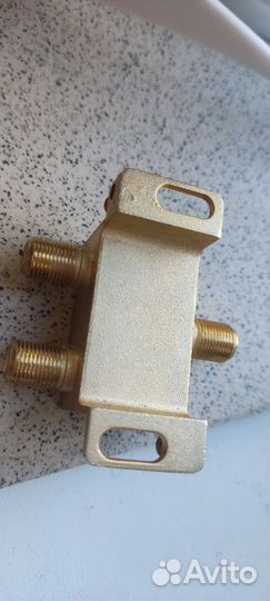 Сплитер антенный Luxmann SP-602