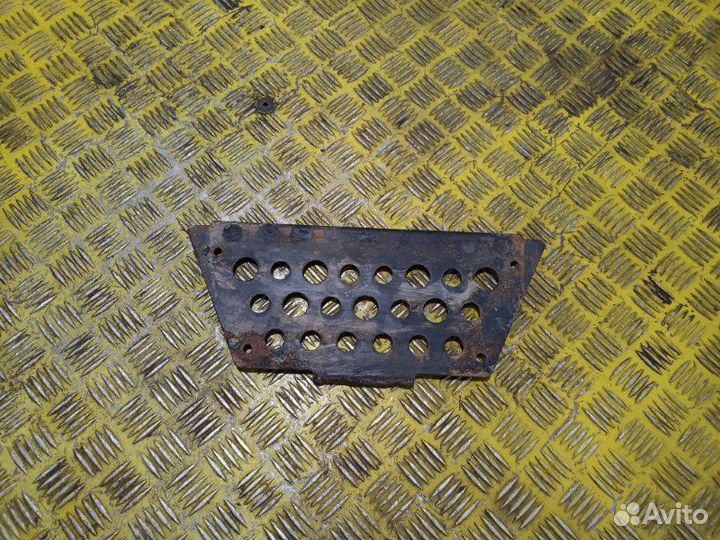 Подножка левая Man Tga Tgs Tgx TGS D2066LF36