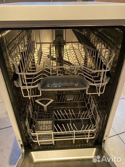 Посудомоечная машина Bosch SPS 40E42 узкая