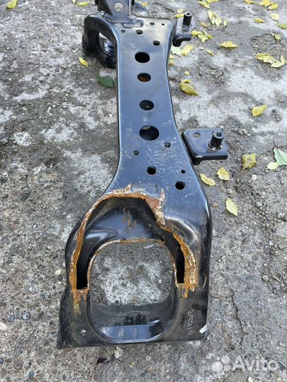 Лонжерон рамы поперечный