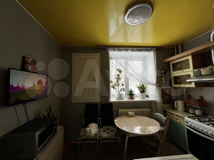 3-к. квартира, 63 м², 1/3 эт.