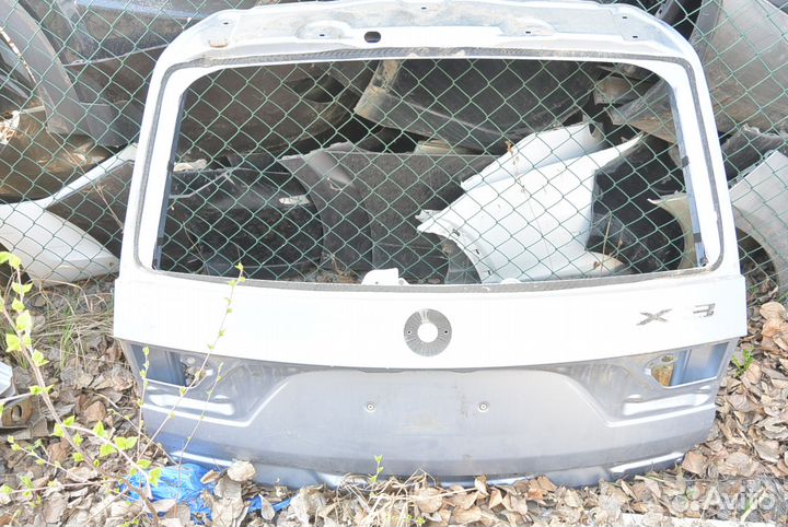 Крышка багажника б.у. BMW X3 E83