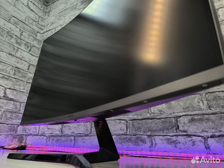 Монитор Samsung 32 144Ghz 2к отличный VA