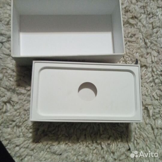 Коробки от телефонов