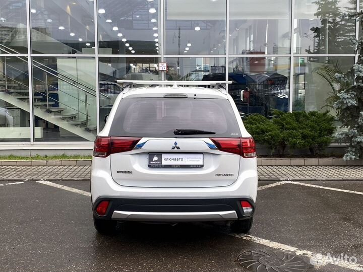Mitsubishi Outlander 2.0 CVT, 2017, 194 475 км