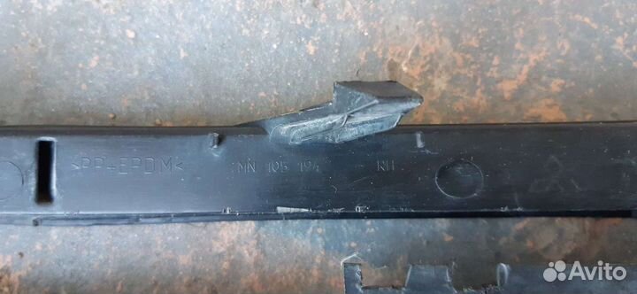 Решетки переднего бампера Mitsubishi Colt Z34a