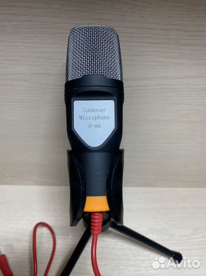 Конденсаторный микрофон
