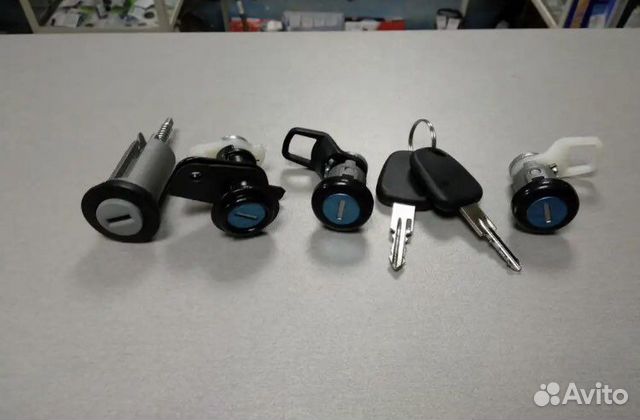 Комплект личинок замков Нексия