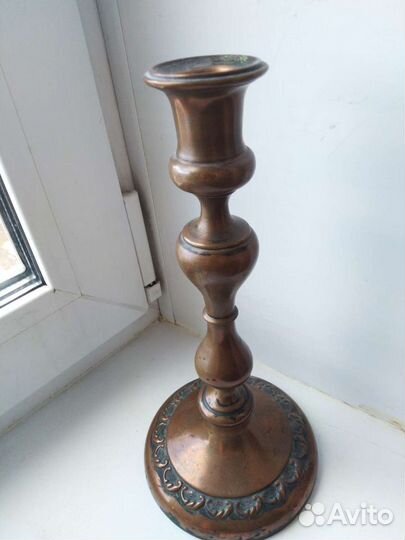 Старинный подсвечник