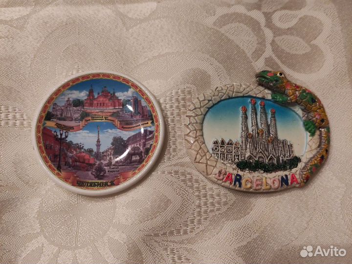 Магниты на холодильник из разных стран