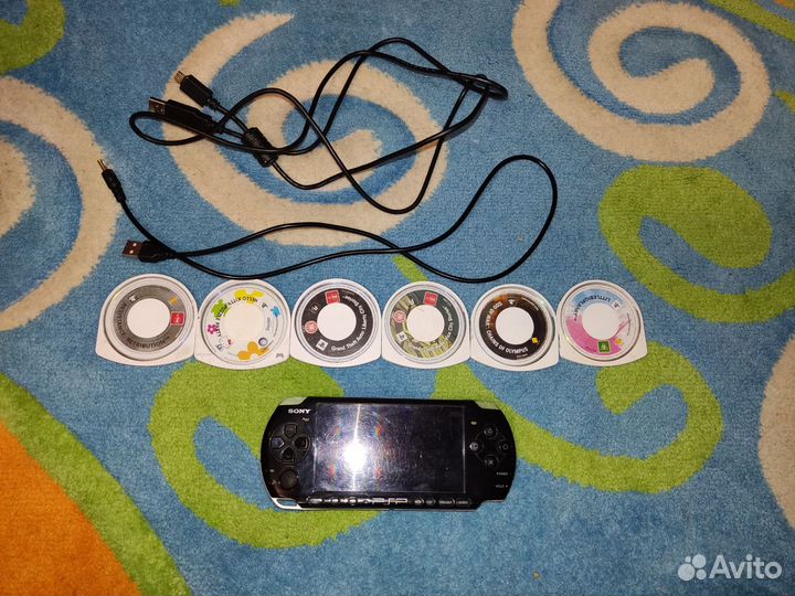 PSP 3008 прошитая 16gb 30+ игр +диски