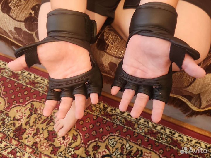 Перчатки для мма