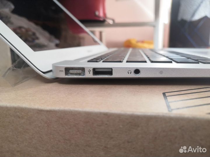 MacBook Air 13, 256 гб, Core i7