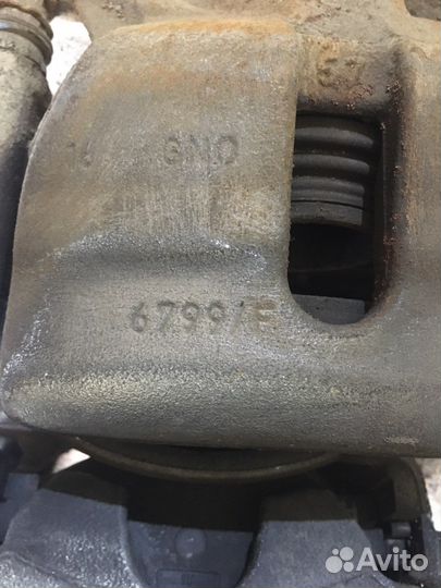 Суппорта передние volkswagen passat B8 1.8