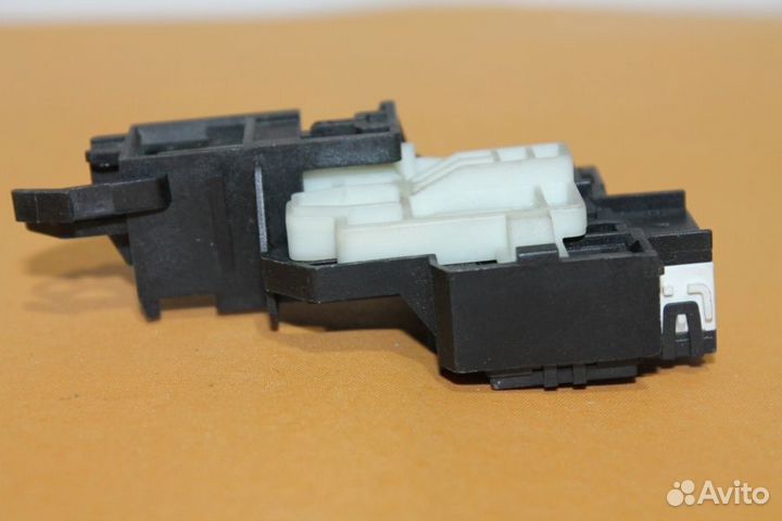 Устройство блокировки люка Electrolux 1084765013 б