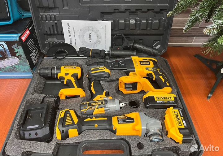 Набор DeWalt 4 в 1