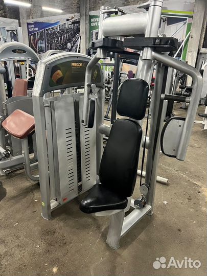 Баттерфляй Precor, тренажер