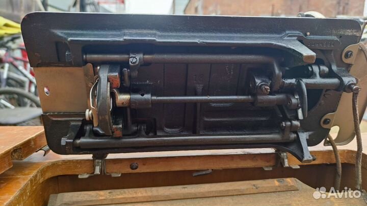 Швейная машинка подольская ножная