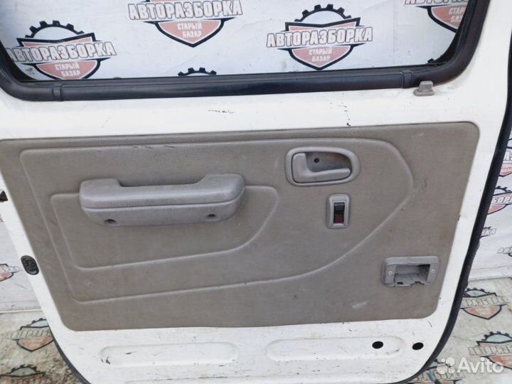 Дверь задняя левая Hino Dutro XZU378 N04C 2006