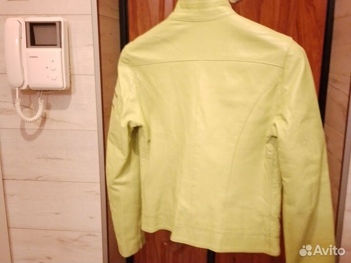 Куртка кожаная 42 женская