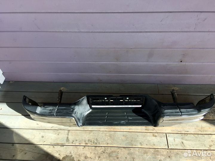 Бампер задний Toyota hilux revo