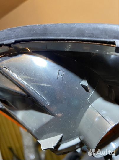 Поворотник Hella для Мерседес W124