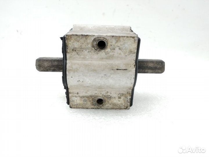 Подушка АКПП Mercedes-Benz E-Class W211 2.2 2008