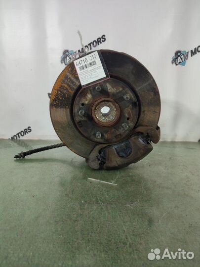 Ступица передняя левая Mitsubishi Chariot Grandis