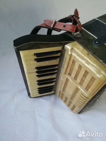 Аккордеон Soberano 1/2, времён ВОВ