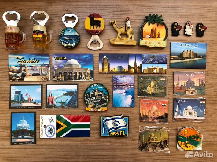 Магниты на холодильник из разных стран Мира