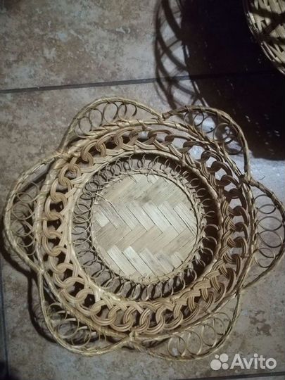 Блюда соломенные