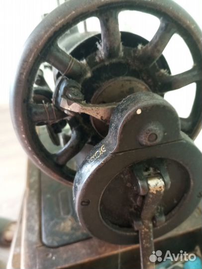 Швейная машина зингер Singer