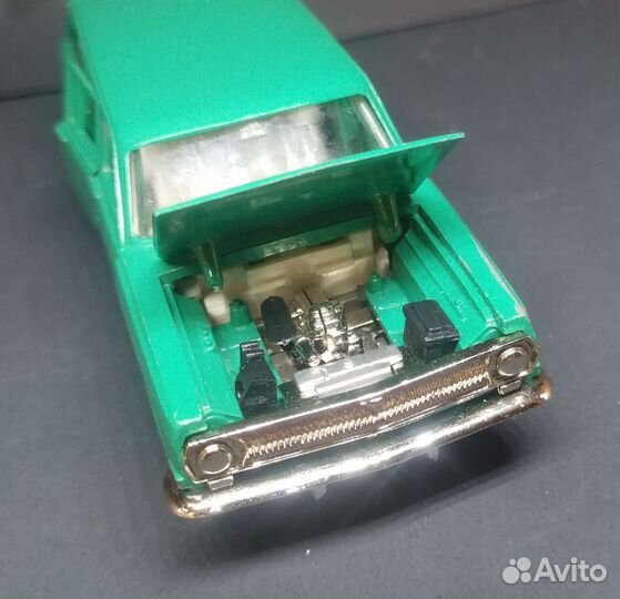Две модели Газ 24 СССР некомплект