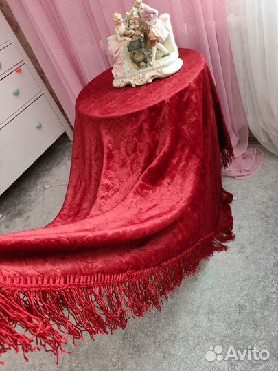 Скатерть антикварная, покрывало