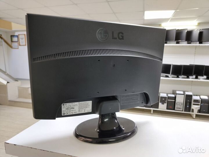 Монитор LG 20