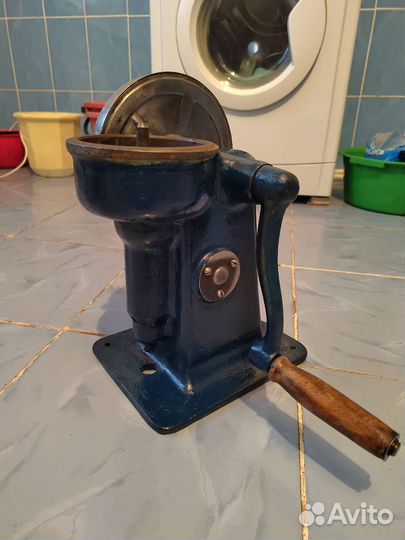 Сепаратор для молока ручной