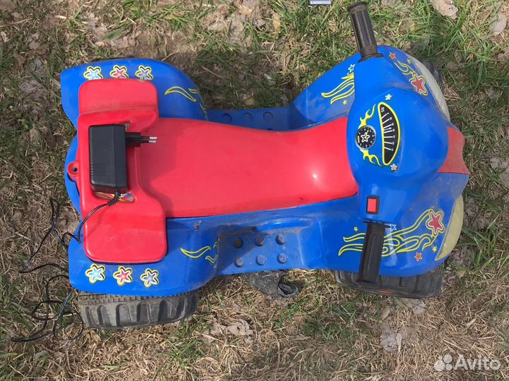 Детская машина на аккумуляторе