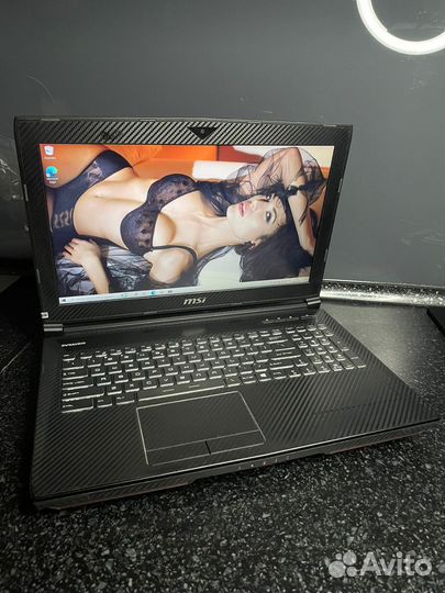 Ноутбук MSI dominator i7-7700/gtx1070/16g/ssd512